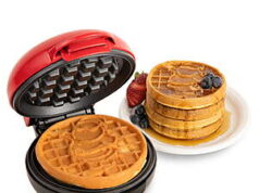 $5.00 – MyMini Santa Claus Holiday Waffle Maker $5 + Free Shipping w/ Walmart+ or on $35+ MyMini Santa Claus Holiday Waffle Maker on sale at Walmart