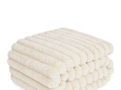 $10.99 – 30″x40″ ZakaPaws Waterproof Reversible Plush Pet Blanket (Cream) + Free Shipping w/ Prime or on $35+ 30x40 ZakaPaws Waterproof Reversible Pet Blanket in Cream Color