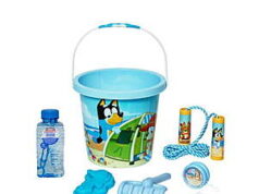 $6.00 – 7-Piece Little Kids Summer Fun Beach Bucket set (Bluey) – Lowest Price Ever at Walmart 7-Piece Little Kids Summer Fun Beach Bucket set (Bluey) on sale at Walmart
