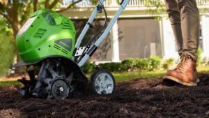 $190.00 – Greenworks’ 40V 10-inch cordless tiller/cultivator kit gets off-season deal at a new $190 low (Reg. $300)