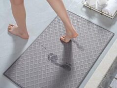 $7.99 – 17″ x 28″ AMOAMI Ultra-Thin Non-Slip Absorbent Bath Mat on Sale – $6.99 with Promo Code AMOAMI Ultra-Thin Non-Slip Absorbent Bath Mat in black