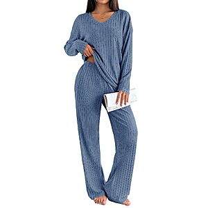 2-Piece Ekouaer Lounge Set Deal on Amazon Two pieces of Ekouaer Women's Ribbed Lounge Set